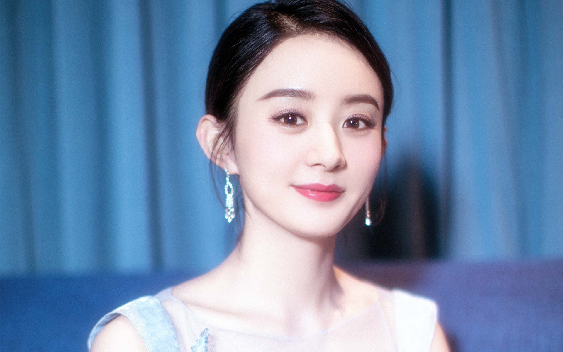 弗拉霍维奇全程高能输出，F1年度争冠之夜的跨界启示