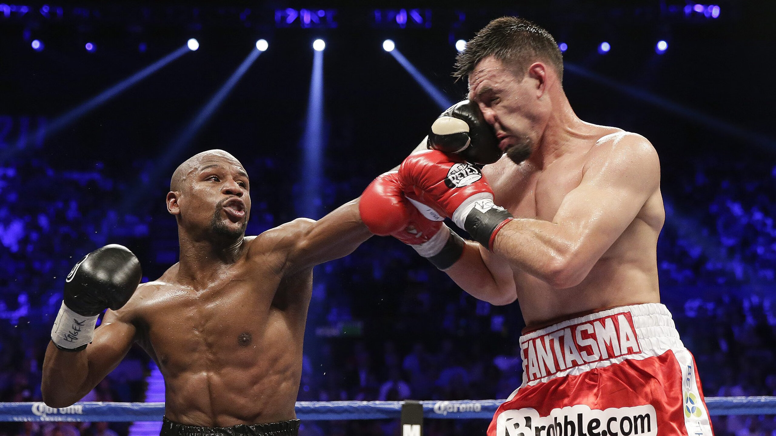 压力之下的星辰，当英雄站上悬崖，照亮的不止是赛场